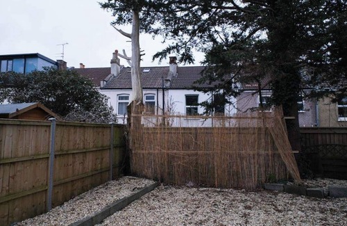 Hanham House | 4 Bed House Sleeps 7-Free Parking- Contractors