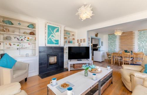Aberdovey House | 4 Bed in Aberdovey DY013