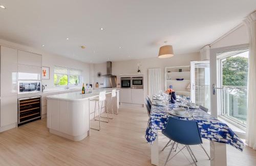 Aberdovey House | 4 Bed in Aberdovey DY041