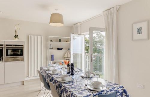 Aberdovey House | 4 Bed in Aberdovey DY041