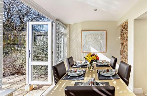 Docking House | 4 Bed in Docking 91588