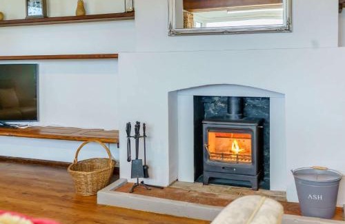 Keswick House | 4 Bed in Keswick 86250