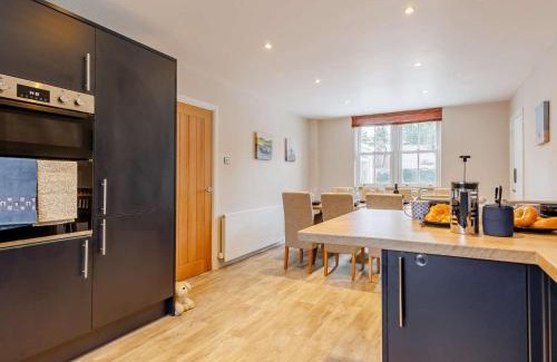 Tummel Bridge House | 4 Bed in Pitlochry 89750