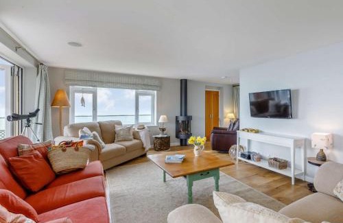 West Bay House | 4 Bed in West Bay 86538