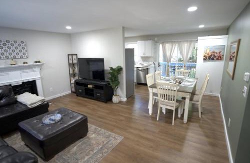 Bynum House | 4 Bed Moroccan style, min to UNC, Kids Essentials, Crib, walk to Golf