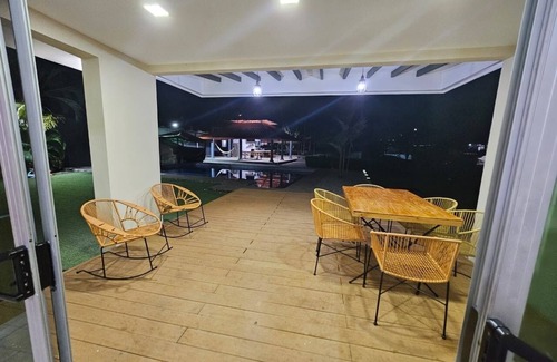 Canton Parrita House | 4-bedroom house in delightful Parrita Playa Bandera Puntarenas with WiFi, AC