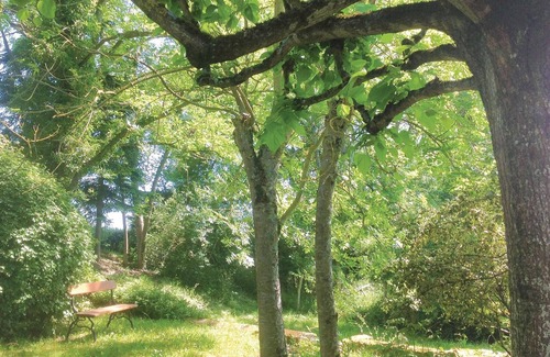 Saint-Georges-sur-Baulche House | 4 bedroom accommodation in St Georges sur Baulche