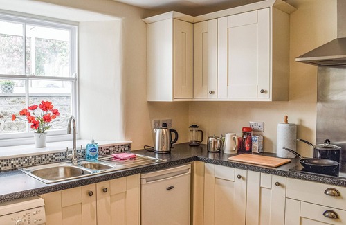 Mount Cottage | 4 bedroom accommodation in Lower Colvannick Farm
