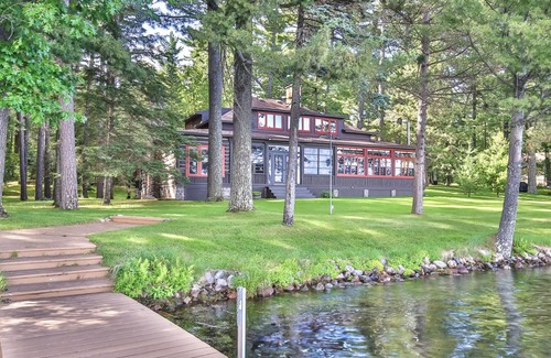 Minocqua House | 4 Bedroom, 4 Bath Remodeled Historical Home Located On Lake Minocqua
