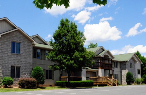 McGaheysville Apartment | 4 Bedroom 4 Bath Woodstone Meadows Condo W/ Kitchen Massanutten Resort Sleep 12
