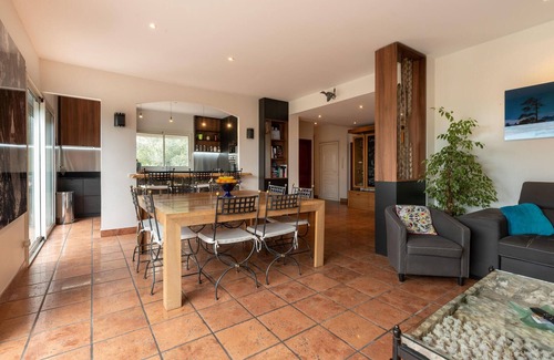 Balaruc-les-Bains House | 4 bedroom accommodation in Balaruc-Les-Bains