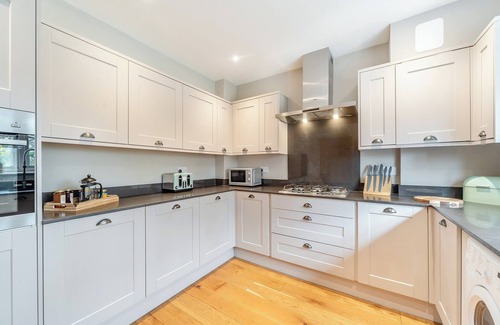 Frieth Cottage | 4 bedroom accommodation in Frieth, near Henley-on-Thames