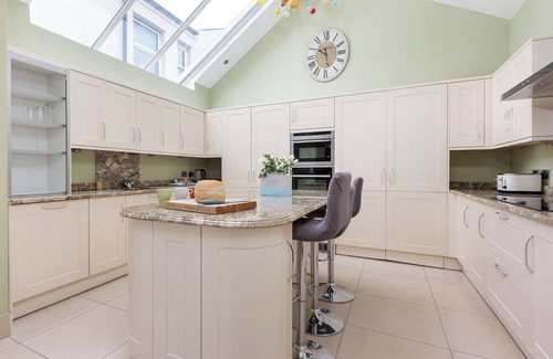 Lytham St. Anne's Cottage | 4 bedroom accommodation in Lytham St Annes