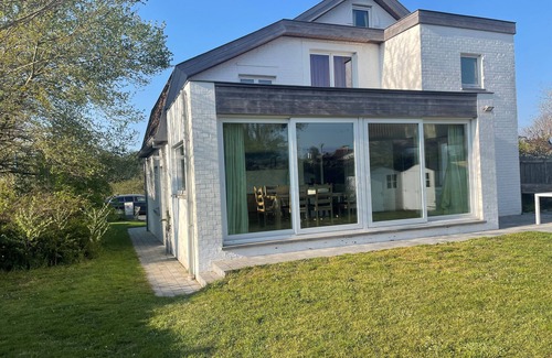 Oostduinkerke-Bad Villa | 4 bedroom accommodation in Oostduinkerke