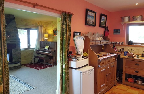 Isle of Luing Cottage | 4 bedroom accommodation in Craobh Haven, near Oban