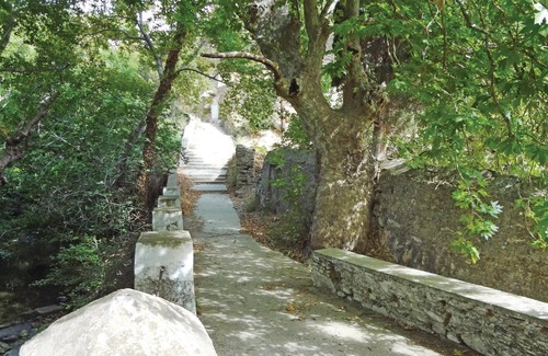 Steniai House | 4 bedroom accommodation in Stenies Andros