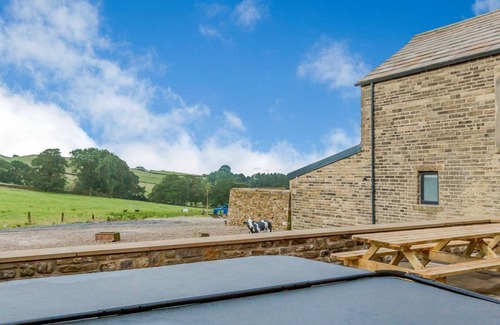 Kelbrook Cottage | 4 bedroom accommodation in Kelbrook, near Barnoldswick