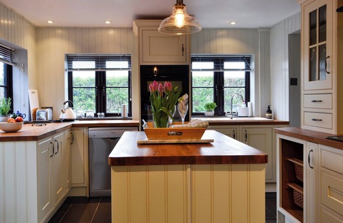 Llangattock Cottage | 4 bedroom accommodation in Dardy, near Crickhowell