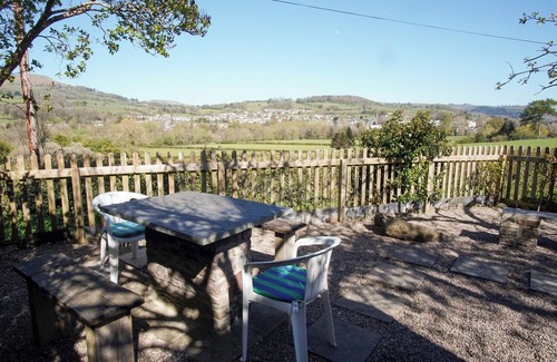 Llangattock Cottage | 4 bedroom accommodation in Dardy, near Crickhowell