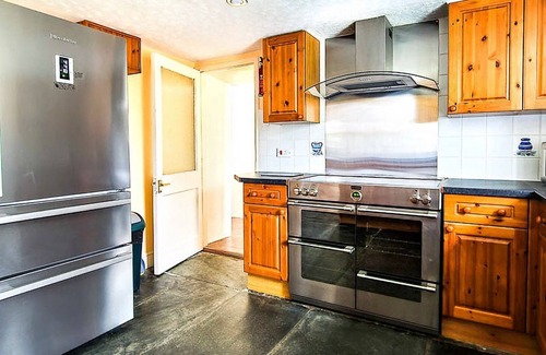 Fivelanes Cottage | 4 bedroom accommodation in Launceston