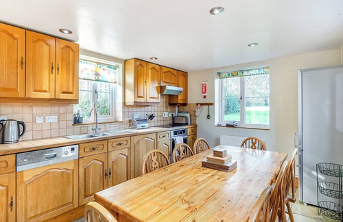 Puncknowle Cottage | 4 bedroom accommodation in Puncknowle