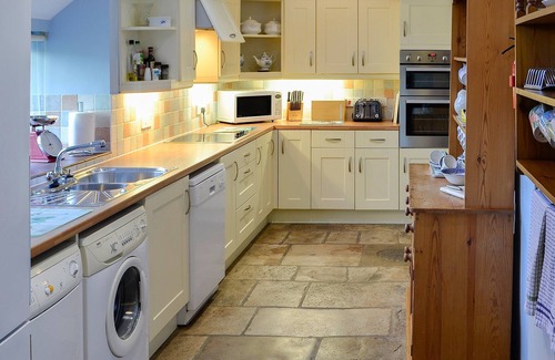 Puncknowle Cottage | 4 bedroom accommodation in Puncknowle, Dorchester
