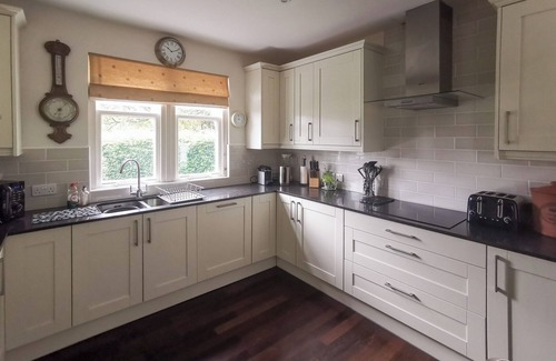 Appin Cottage | 4 bedroom accommodation in Port Appin