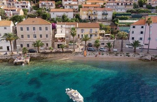Zavalatica House | 4 bedroom accommodation in Zavalatica