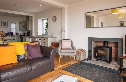 Rhyd-y-clafdy Cottage | 4 bedroom accommodation in Pwllheli