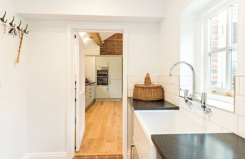 New Forest District Cottage | 4 bedroom accommodation in Boldre, near Lymington