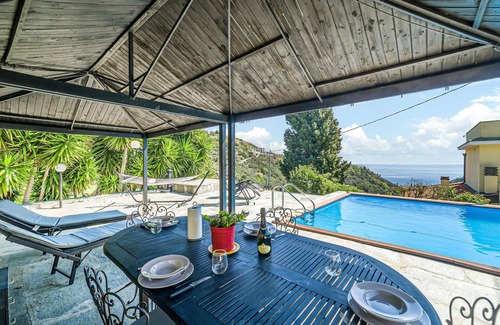 Voze House | 4 bedroom accommodation in Noli
