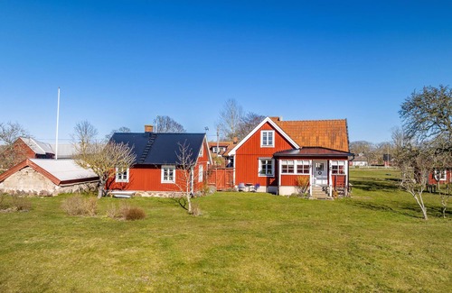Hagaby House | 4 bedroom accommodation in Löttorp