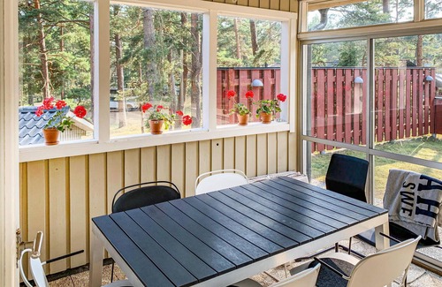 Aahus House | 4 bedroom accommodation in Yngsjö
