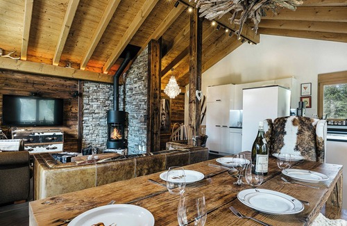 Saas-Fee Ski Chalet | 4-Bedroom Alpine Chic Escape at Chalet Mouton in Saas-Fee!