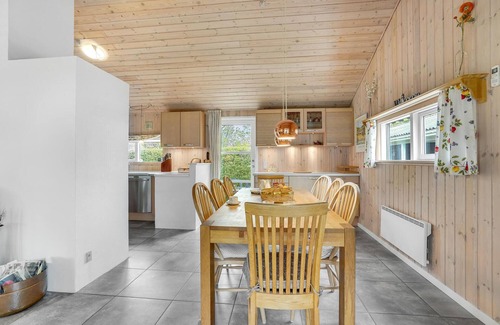 Lonstrup House | 4 bedroom amazing home in Hjørring
