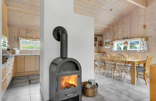 Lonstrup House | 4 bedroom amazing home in Hjørring