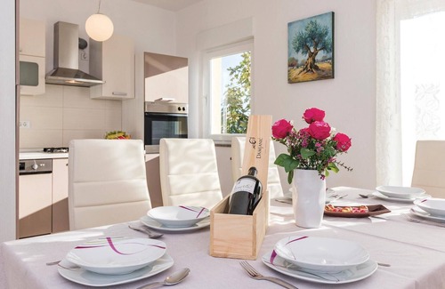 Valdebek House | 4 bedroom amazing home in Pula