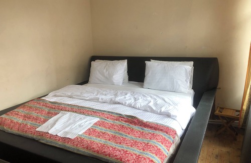 Taksim House | 4 bedroom apartment in the hist. city center of Istanbul and in the hist. build