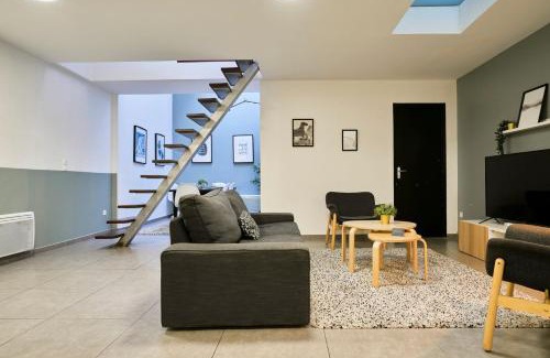 Wazemmes Apartment | 4 bedroom apartment with parking !