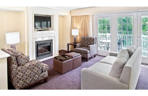 Berkeley Apartment | 4 Bedroom at Greensprings Vacation Resort!