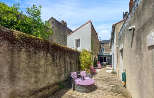 Paimboeuf House | 4 Bedroom Awesome Home In Paimboeuf