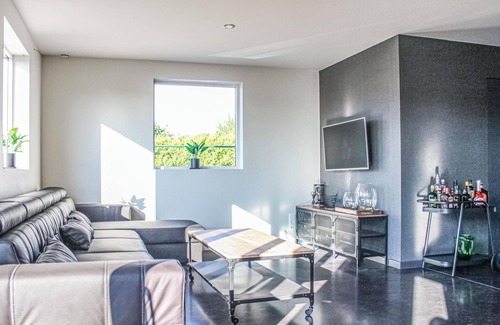 Assebroek House | 4 bedroom awesome home in Brugge