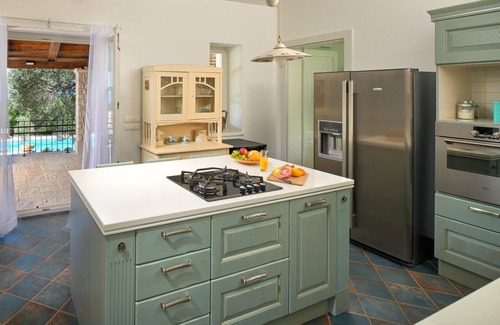 Lun House | 4 bedroom awesome home in Lun