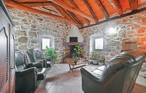 Bordezac Apartment | 4 Bedroom Beautiful Home In Bordezac