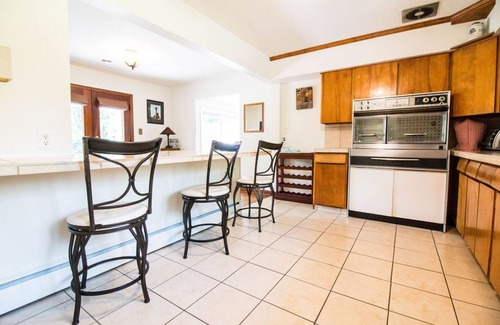 Dayton House | 4 Bedroom-Classic Ranch Home Perfect for Families