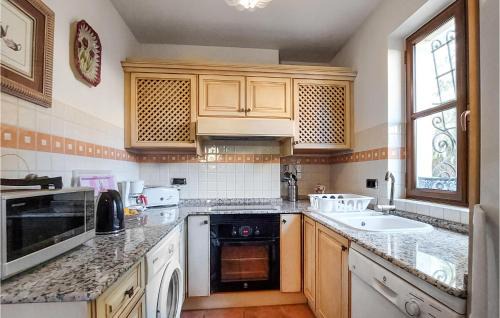 Cunas House | 4 Bedroom Cozy Home In Cuevas Del Almanzora,