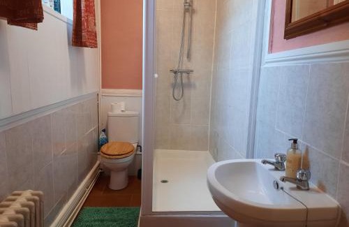 Wickwar House | 4 Bedroom Cottage in Wickwar, The Old Stables Guest House