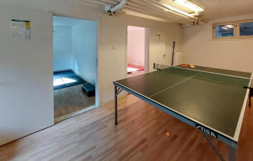 Hoor Municipality Apartment | 4 Bedroom Cozy Apartment In Höör