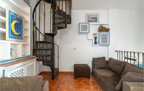 Facinas House | 4 Bedroom Cozy Home In Facinas