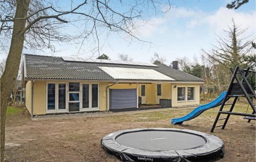 Kramnitse House | 4 Bedroom Cozy Home In Rødby